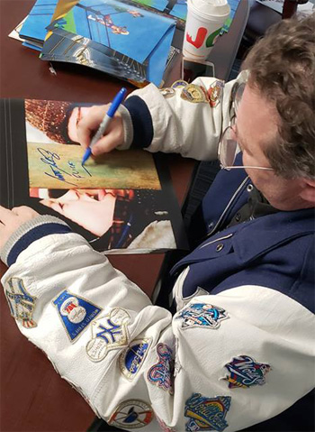 Scott Schwartz Signing
