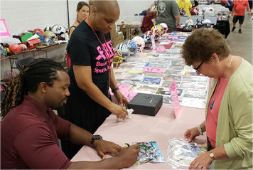 Darryl Tapp Signing