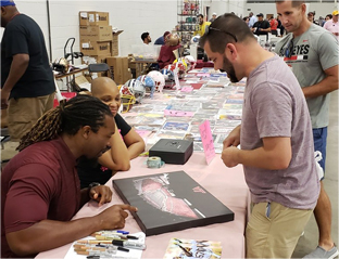 Darryl Tapp Signing
