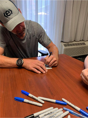 Kent Mercker Signing