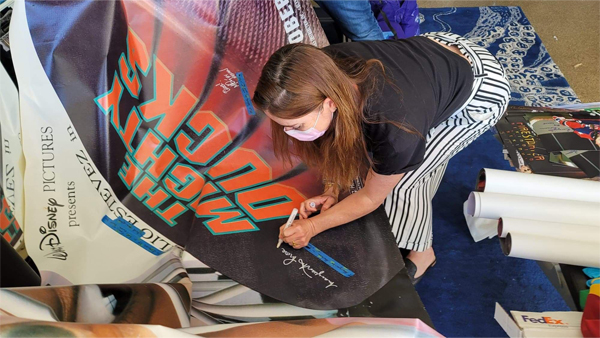 Marguerite Moreau Signing