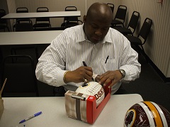 Darryl Grant signing